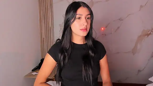 Snapshot of Ashley_Evans18 chatting on 09-22-25, 01:46 Ashley Evans18 online show from 09-22-25, 01:46