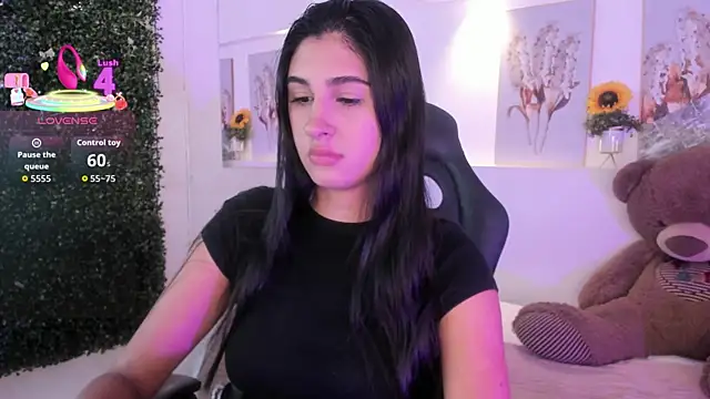 Snapshot of Ashley_Evans18 chatting on 10-22-25, 12:49 Ashley Evans18 online show from 10-22-25, 12:49