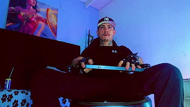 HannibalLester online show from 10-26-25, 06:14