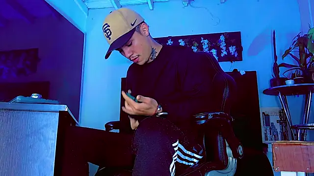 Snapshot of HannibalLester chatting on 02-24-26, 04:32 HannibalLester online show from 02-24-26, 04:32