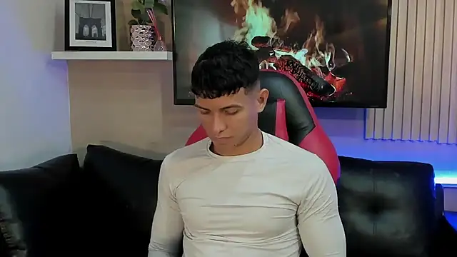 Snapshot of yei-sant chatting on 11-28-25, 02:25 yei-sant online show from 11-28-25, 02:25