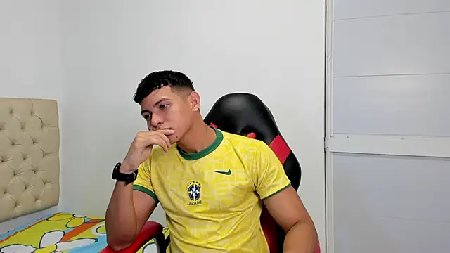 Snapshot of yei-sant chatting on 11-30-25, 10:14 yei-sant online show from 11-30-25, 10:14