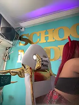 Emili Roux online show from 10-11-25, 06:39