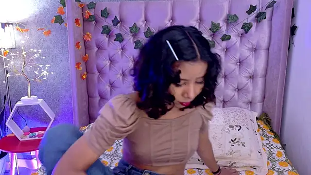 Akane Uwu online show from 11-06-25, 03:35