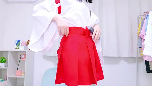 Snapshot of Yurie_ chatting on 01-05-25, 02:17 Yurie  online show from 01-05-25, 02:17