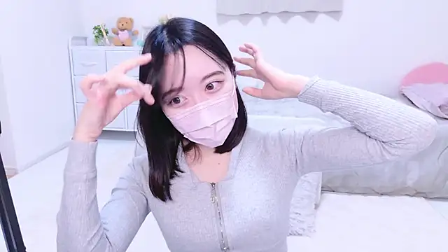 Snapshot of Yurie_ chatting on 01-25-25, 11:13 Yurie  online show from 01-25-25, 11:13