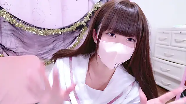 Snapshot of Yurie_ chatting on 11-02-25, 01:13 Yurie  online show from 11-02-25, 01:13