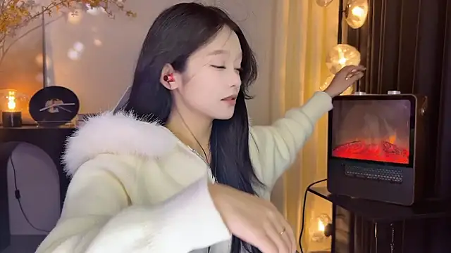 xiaodaibabyy online show from 12-21-24, 12:59