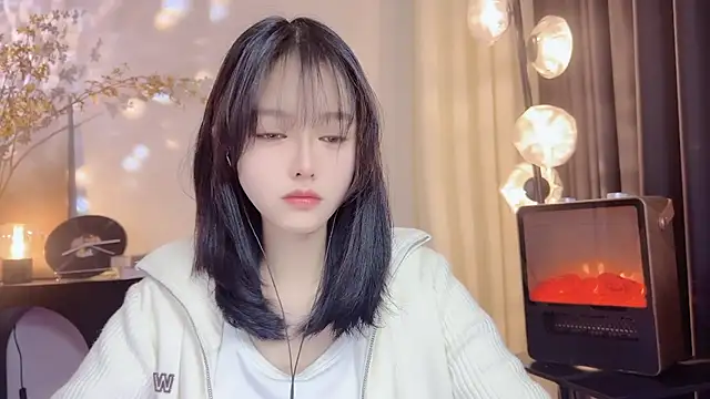 xiaodaibabyy online show from 12-27-24, 06:35