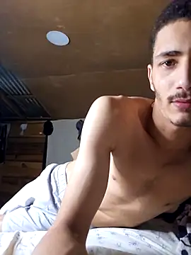 Snapshot of jose5320_20 chatting on 10-10-25, 01:48 jose5320 20 online show from 10-10-25, 01:48