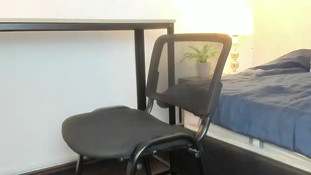 Caroline dh online show from 02-12-26, 11:38