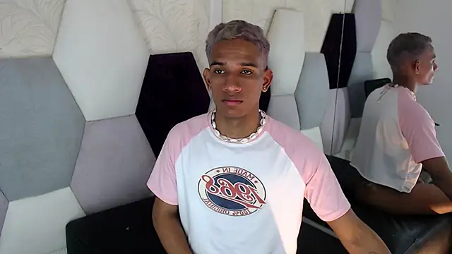 AbrahanBratz online show from 01-10-25, 02:45