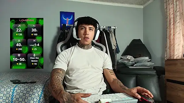 Nickhot0609 online show from 03-05-26, 09:44