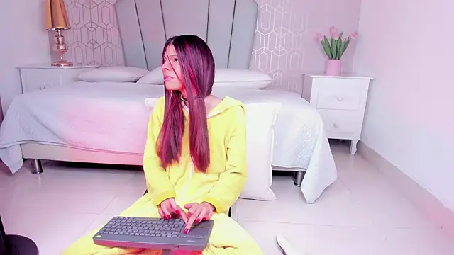 Paige smith online show from 03-04-25, 11:29