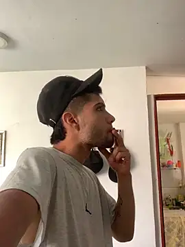 Snapshot of Jestebanano chatting on 03-09-25, 06:43 Jestebanano online show from 03-09-25, 06:43