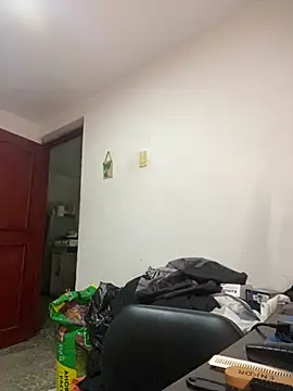 Snapshot of Jestebanano chatting on 10-18-25, 04:04 Jestebanano online show from 10-18-25, 04:04