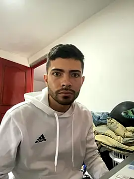 Snapshot of Jestebanano chatting on 10-27-25, 02:10 Jestebanano online show from 10-27-25, 02:10