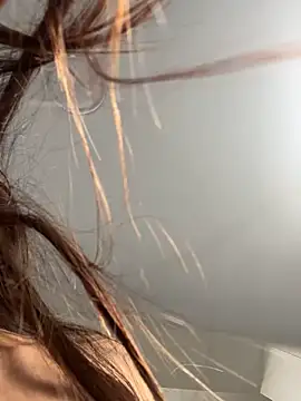 AleFantasy0001 online show from 12-02-25, 10:49