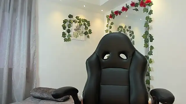 Electraa fox online show from 02-12-25, 12:12