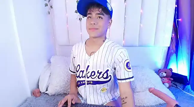 kiing azahell online show from 01-17-25, 03:45