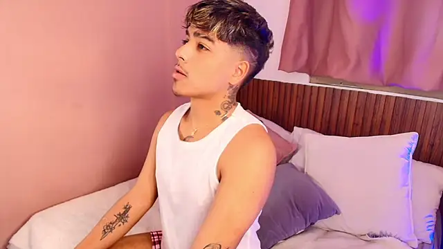 kiing azahell online show from 10-18-25, 05:21