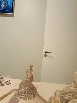 Snapshot of rolesexy chatting on 02-23-25, 03:29 rolesexy online show from 02-23-25, 03:29