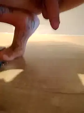 Snapshot of rolesexy chatting on 03-04-25, 10:35 rolesexy online show from 03-04-25, 10:35