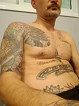 Snapshot of rolesexy chatting on 09-24-25, 02:04 rolesexy online show from 09-24-25, 02:04