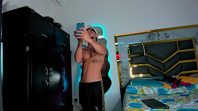 Snapshot of MattDevon chatting on 11-04-25, 08:41 MattDevon online show from 11-04-25, 08:41