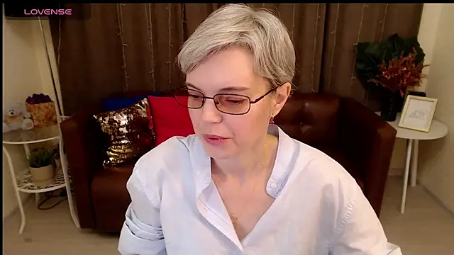 Cutie Erikaa1 online show from 03-07-25, 02:36