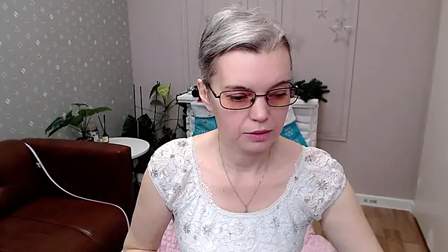 Cutie Erikaa1 online show from 01-15-26, 03:00