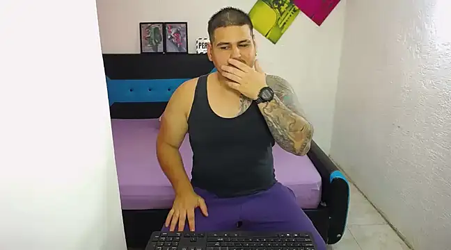 pitbullveryhot online show from 03-10-25, 08:01