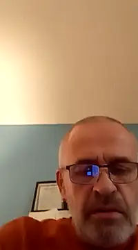 Snapshot of geilerschwanz64 chatting on 12-12-24, 11:47 geilerschwanz64 online show from 12-12-24, 11:47