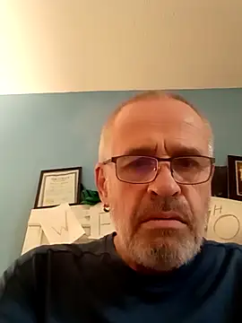Snapshot of geilerschwanz64 chatting on 12-20-24, 12:38 geilerschwanz64 online show from 12-20-24, 12:38