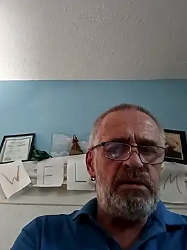 Snapshot of geilerschwanz64 chatting on 01-02-25, 07:29 geilerschwanz64 online show from 01-02-25, 07:29