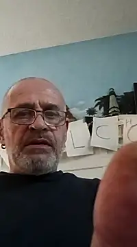 Snapshot of geilerschwanz64 chatting on 01-12-25, 02:45 geilerschwanz64 online show from 01-12-25, 02:45