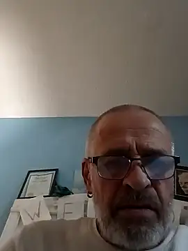 Snapshot of geilerschwanz64 chatting on 01-22-25, 03:09 geilerschwanz64 online show from 01-22-25, 03:09