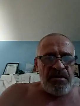 Snapshot of geilerschwanz64 chatting on 01-22-25, 06:20 geilerschwanz64 online show from 01-22-25, 06:20