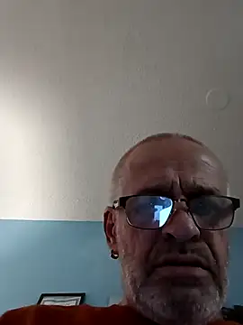 Snapshot of geilerschwanz64 chatting on 01-24-25, 06:35 geilerschwanz64 online show from 01-24-25, 06:35