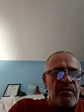 Snapshot of geilerschwanz64 chatting on 01-25-25, 02:04 geilerschwanz64 online show from 01-25-25, 02:04