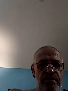 Snapshot of geilerschwanz64 chatting on 02-12-25, 08:18 geilerschwanz64 online show from 02-12-25, 08:18