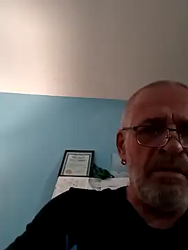 Snapshot of geilerschwanz64 chatting on 03-09-25, 03:16 geilerschwanz64 online show from 03-09-25, 03:16