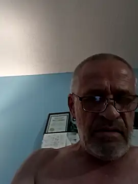 Snapshot of geilerschwanz64 chatting on 03-14-25, 06:42 geilerschwanz64 online show from 03-14-25, 06:42