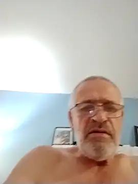 Snapshot of geilerschwanz64 chatting on 10-20-25, 01:28 geilerschwanz64 online show from 10-20-25, 01:28