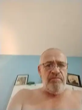 Snapshot of geilerschwanz64 chatting on 11-13-25, 10:08 geilerschwanz64 online show from 11-13-25, 10:08