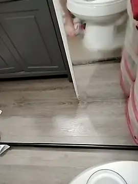 Snapshot of geilerschwanz64 chatting on 11-29-25, 12:24 geilerschwanz64 online show from 11-29-25, 12:24