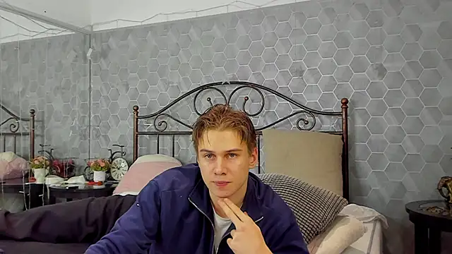 Marcus Swampov online show from 12-19-24, 03:07