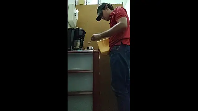 luisfer 306 online show from 01-15-25, 07:44