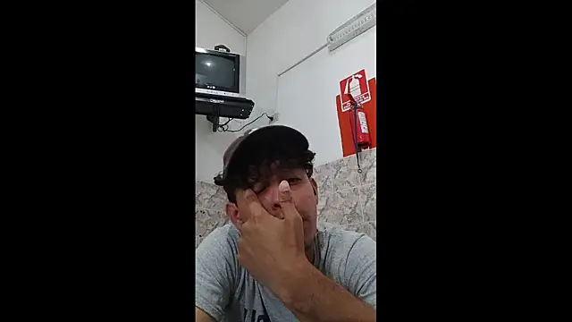 luisfer 306 online show from 02-18-25, 05:42