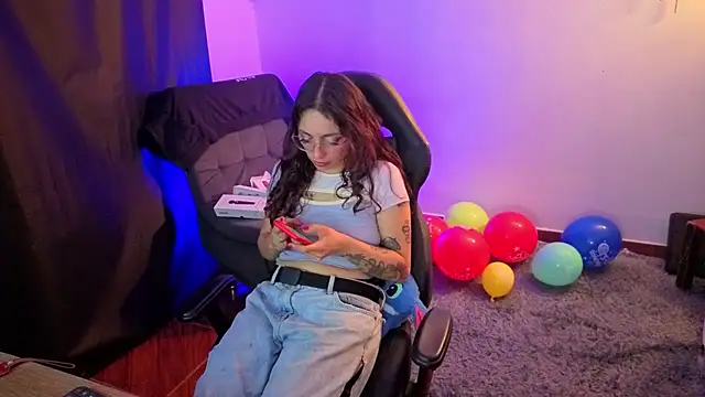 katianzayn online show from 09-18-25, 05:20